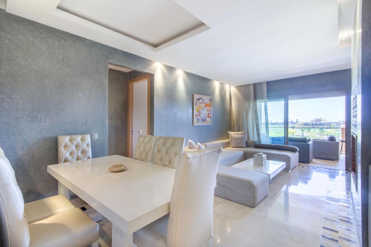 Lumineux Et Vue Degagee Sur Piscine A Prestigia Apartman Marrákes Kültér fotó